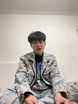 KK-cuteboy online show from April 28, 11:36 am
