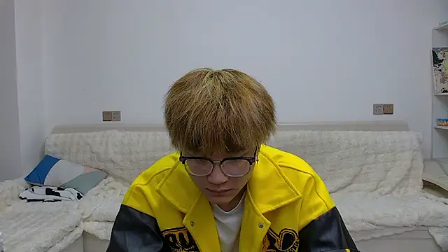 KK-cuteboy online show from February 20, 10:50 am