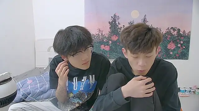 Snapshot of KK-cuteboy chatting on June 2, 12:49 pm KK-cuteboy online show from June 2, 12:49 pm