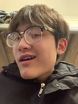 KK-cuteboy online show from November 29, 10:04 am