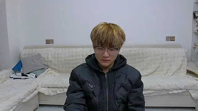 KK-cuteboy online show from February 19, 11:07 am