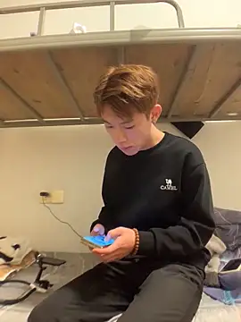 KK-cuteboy online show from December 2, 10:17 am