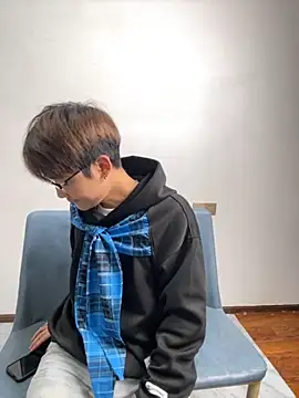 KK-cuteboy online show from November 7, 10:09 am