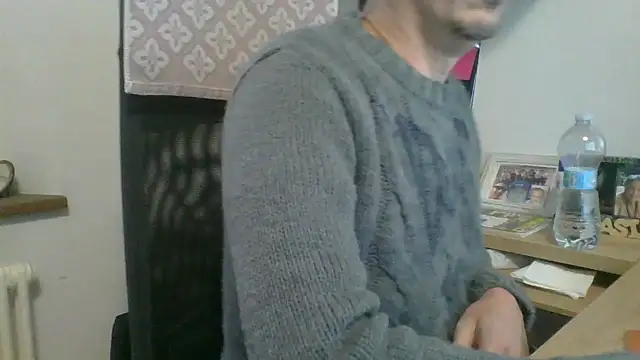 Kawayleo online show from December 5, 9:30 am