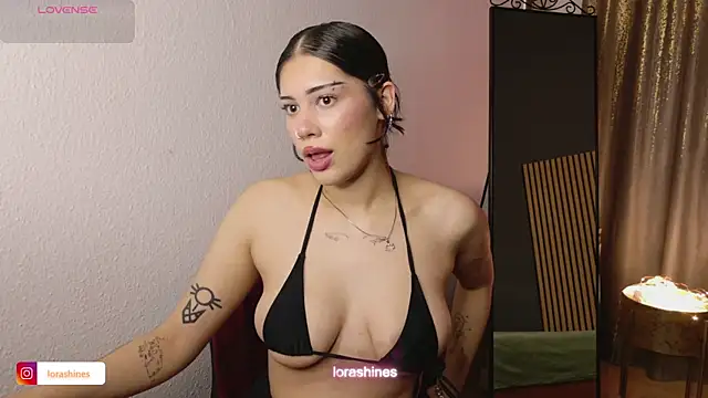 LoraShines online show from March 21, 12:53 pm