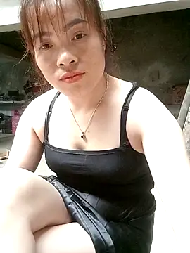 Snapshot of Alice_mu chatting on October 15, 12:53 am Alice mu online show from October 15, 12:53 am