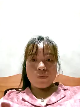Snapshot of Alice_mu chatting on October 14, 12:06 pm Alice mu online show from October 14, 12:06 pm