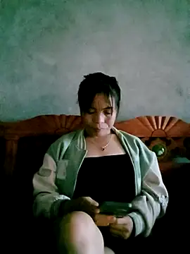 Snapshot of Alice_mu chatting on October 16, 12:08 am Alice mu online show from October 16, 12:08 am