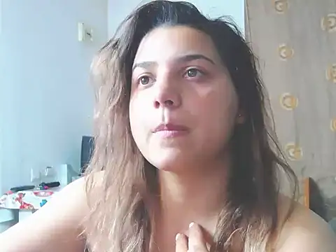 MadisonCharm online show from April 14, 10:15 pm