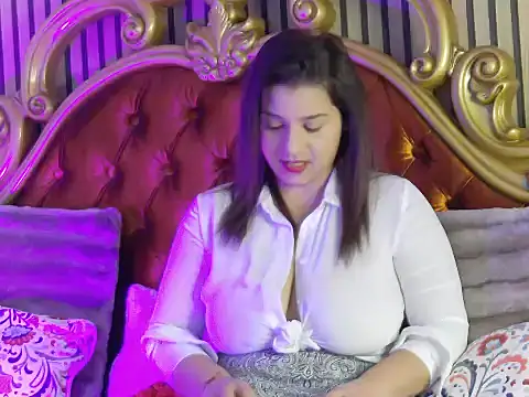 MadisonCharm online show from January 11, 8:43 am