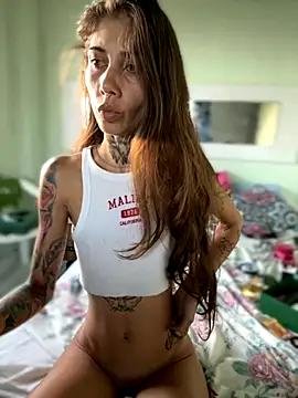 Snapshot of casalskunk chatting on October 25, 8:20 pm casalskunk online show from October 25, 8:20 pm