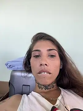 Snapshot of casalskunk chatting on October 16, 2:03 pm casalskunk online show from October 16, 2:03 pm