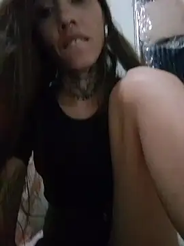 Snapshot of casalskunk chatting on June 9, 11:06 pm casalskunk online show from June 9, 11:06 pm