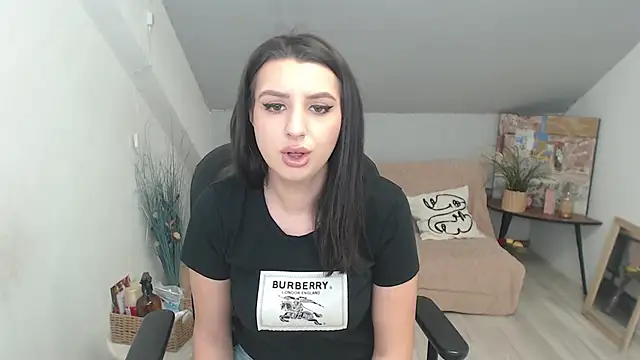 BettyJamess online show from December 14, 9:15 am