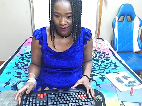 Snapshot of EsotericPaloma chatting on November 28, 6:57 am EsotericPaloma online show from November 28, 6:57 am