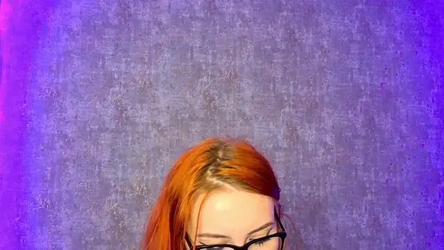 Snapshot of scarleteyes_ chatting on November 7, 5:12 am scarleteyes online show from November 7, 5:12 am