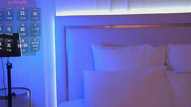 BettyLeen online show from April 14, 3:55 am