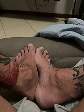 Snapshot of Sexy-feet78 chatting on October 14, 9:36 pm Sexy-feet78 online show from October 14, 9:36 pm
