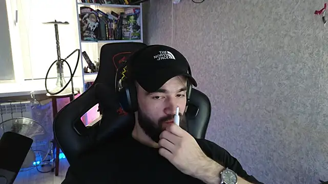 Snapshot of Nik_Namee chatting on December 2, 9:22 am Nik Namee online show from December 2, 9:22 am