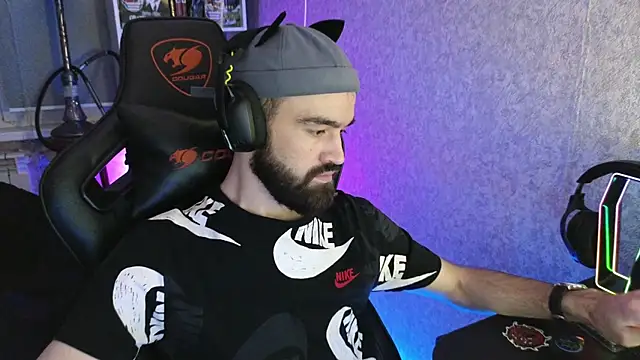 Snapshot of Nik_Namee chatting on November 1, 3:35 am Nik Namee online show from November 1, 3:35 am