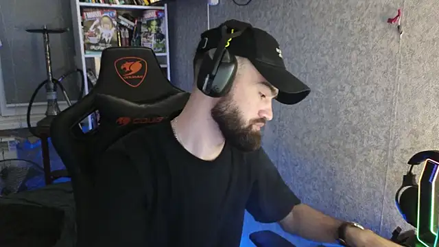 Snapshot of Nik_Namee chatting on November 22, 10:30 pm Nik Namee online show from November 22, 10:30 pm