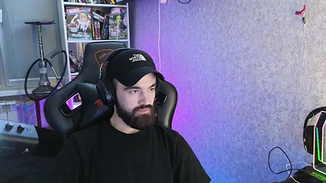 Snapshot of Nik_Namee chatting on November 8, 5:00 am Nik Namee online show from November 8, 5:00 am