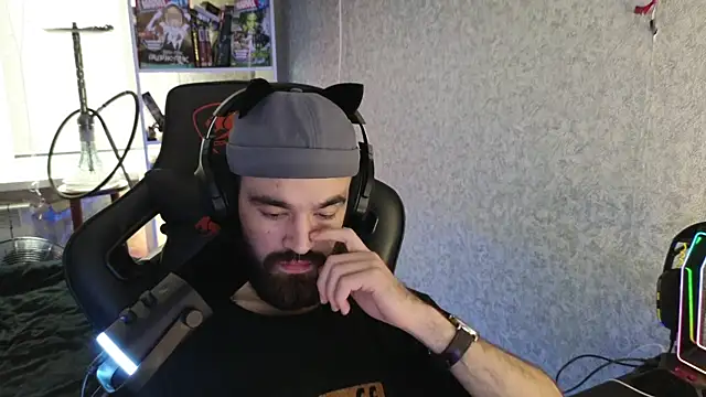 Snapshot of Nik_Namee chatting on November 10, 6:40 am Nik Namee online show from November 10, 6:40 am