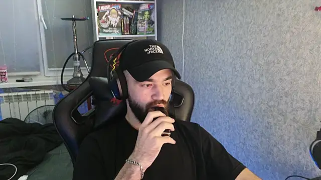 Snapshot of Nik_Namee chatting on November 22, 12:21 am Nik Namee online show from November 22, 12:21 am