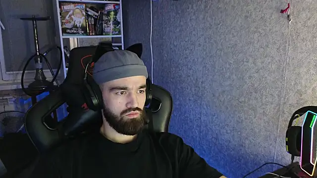 Snapshot of Nik_Namee chatting on November 23, 5:23 pm Nik Namee online show from November 23, 5:23 pm