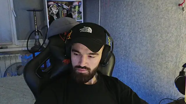 Snapshot of Nik_Namee chatting on November 28, 7:47 pm Nik Namee online show from November 28, 7:47 pm