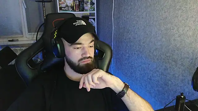 Snapshot of Nik_Namee chatting on November 19, 2:11 am Nik Namee online show from November 19, 2:11 am