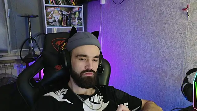 Snapshot of Nik_Namee chatting on November 1, 5:18 pm Nik Namee online show from November 1, 5:18 pm