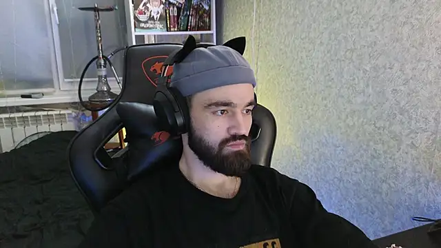 Snapshot of Nik_Namee chatting on October 28, 8:30 pm Nik Namee online show from October 28, 8:30 pm