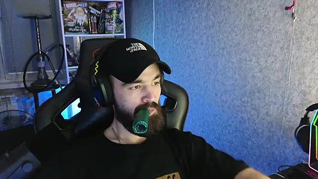 Snapshot of Nik_Namee chatting on November 10, 6:46 pm Nik Namee online show from November 10, 6:46 pm