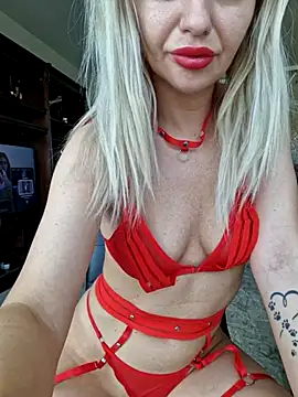 Snapshot of BritanyVegas chatting on June 27, 12:00 pm BritanyVegas online show from June 27, 12:00 pm
