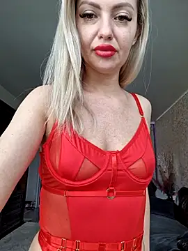 Snapshot of BritanyVegas chatting on June 7, 11:26 am BritanyVegas online show from June 7, 11:26 am