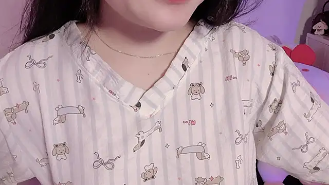 Snapshot of BeChinh_Lee chatting on May 16, 1:54 pm BeChinh Lee online show from May 16, 1:54 pm