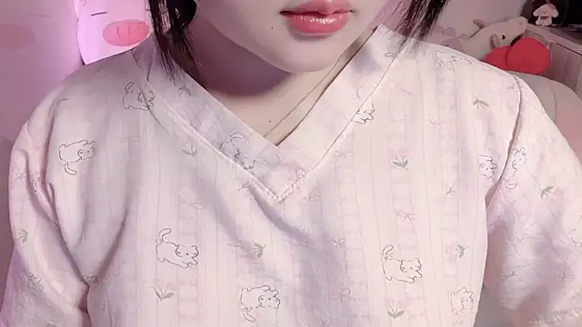 Snapshot of BeChinh_Lee chatting on May 11, 4:04 pm BeChinh Lee online show from May 11, 4:04 pm