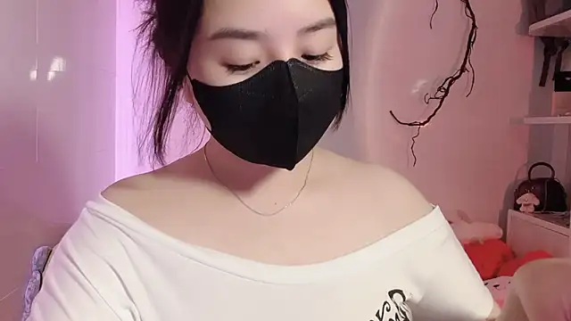 Snapshot of BeChinh_Lee chatting on May 14, 3:09 pm BeChinh Lee online show from May 14, 3:09 pm