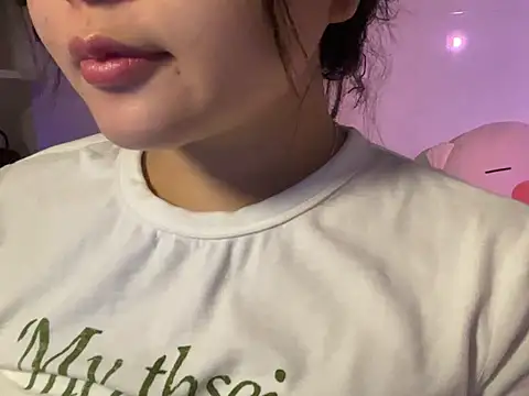 Snapshot of BeChinh_Lee chatting on May 29, 6:58 pm BeChinh Lee online show from May 29, 6:58 pm
