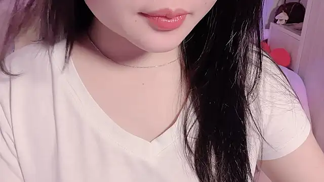 Snapshot of BeChinh_Lee chatting on May 18, 2:11 pm BeChinh Lee online show from May 18, 2:11 pm