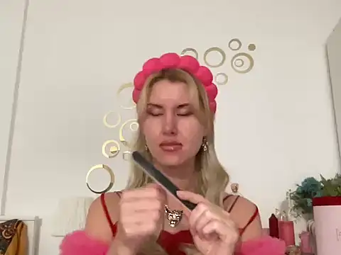 Ilymaris online show from February 10, 5:56 pm