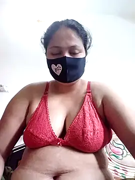 Snapshot of Diana_025 chatting on October 13, 2:13 am Diana 025 online show from October 13, 2:13 am