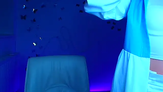 Rosie Rosee online show from April 5, 2:24 pm