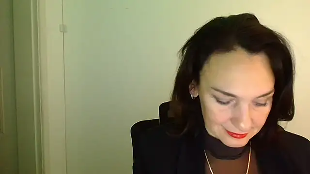 Snapshot of Rosie_Rosee chatting on November 12, 8:07 am Rosie Rosee online show from November 12, 8:07 am