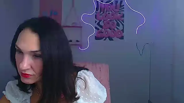 Rosie Rosee online show from March 8, 12:30 pm