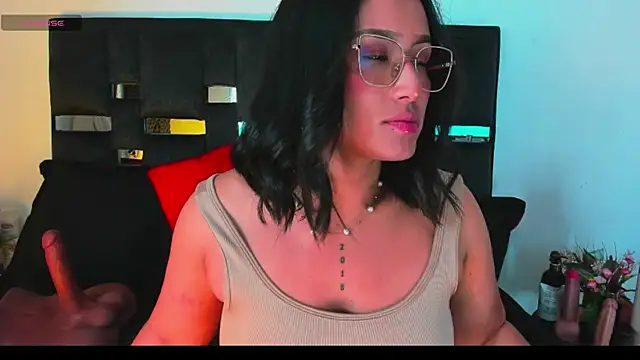 SussySunny  online show from May 11, 4:14 am