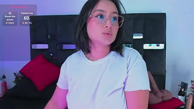 SussySunny  online show from February 18, 12:01 pm