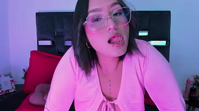 SussySunny  online show from January 14, 9:13 am