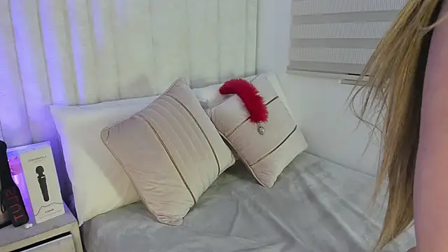  nicole moon online show from October 14, 12:28 pm